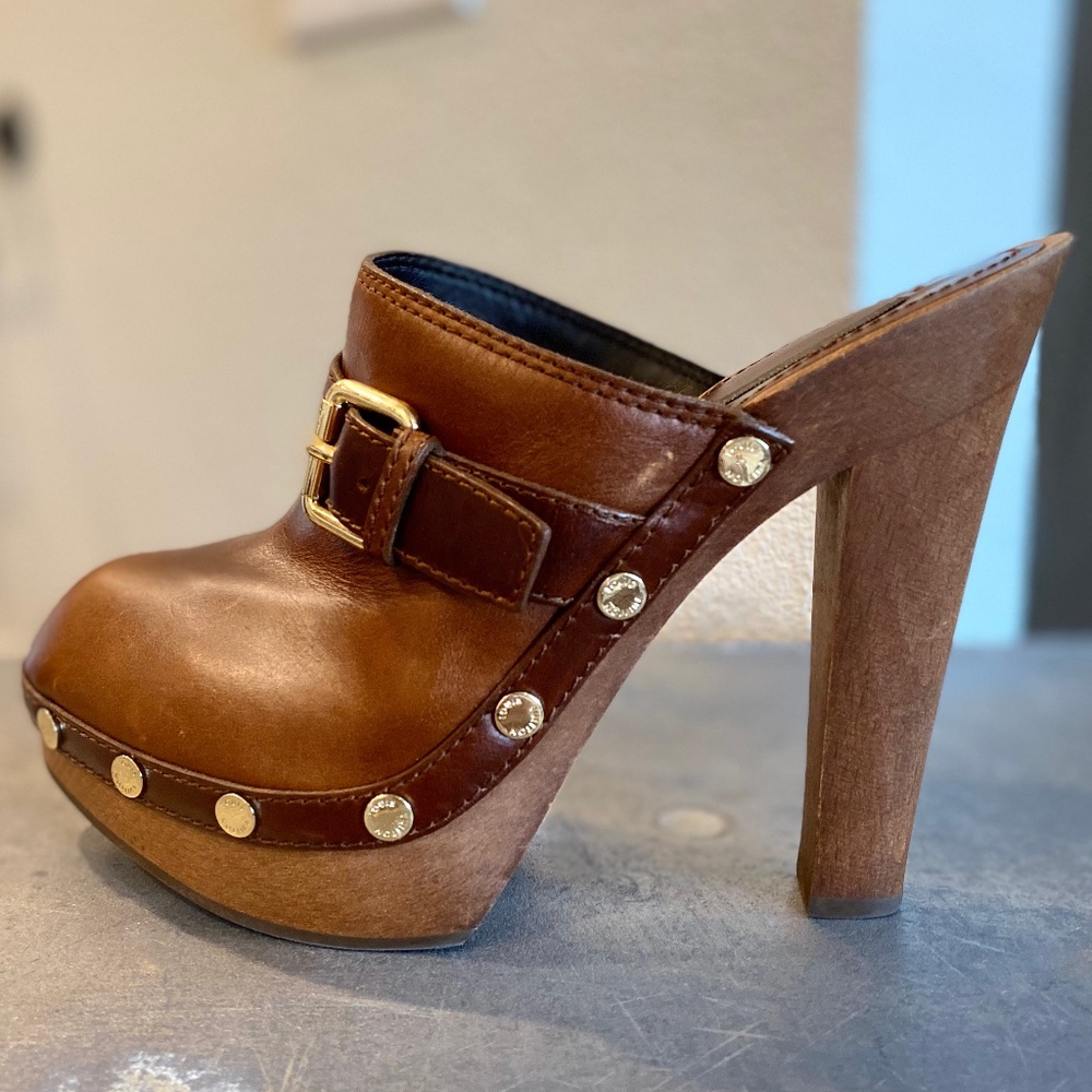 Louis Vuitton Leather Clogs - Picture 9 of 16